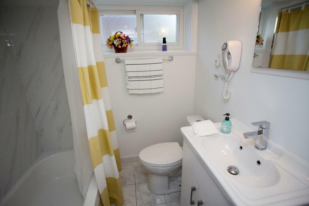多伦多Cozy 3Br 2Bth Lower Unit, A Min To Hwy401, 404 & Dvp别墅 外观 照片